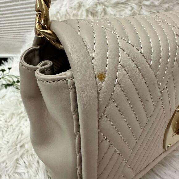 Talbots Off White Quilted Genuine Leather Chain‎ Strap Turn lock Shoulder Bag - Picture 12 of 12